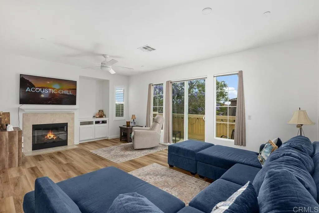 359 Cobalt, Vista, California 92083 — photo 5