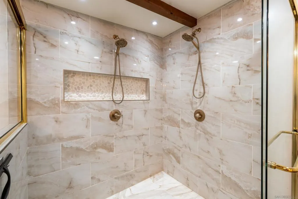 Primary Bath/Spa