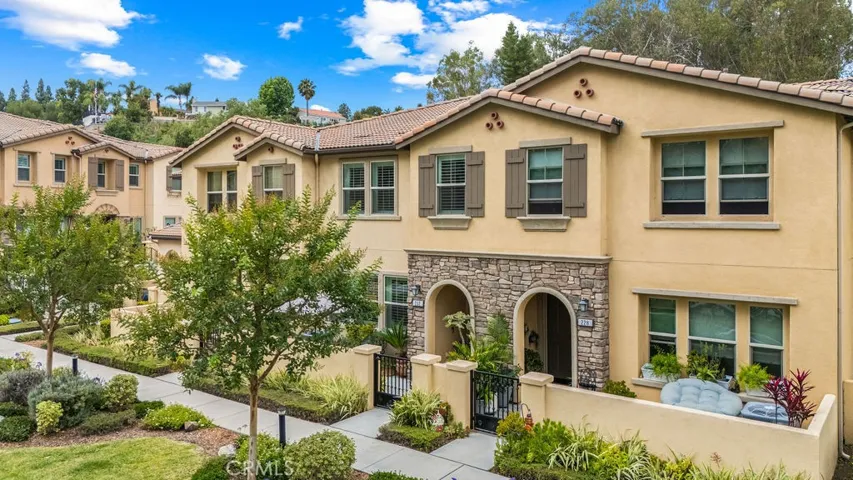 232 S Auburn Heights, Anaheim, California 92807