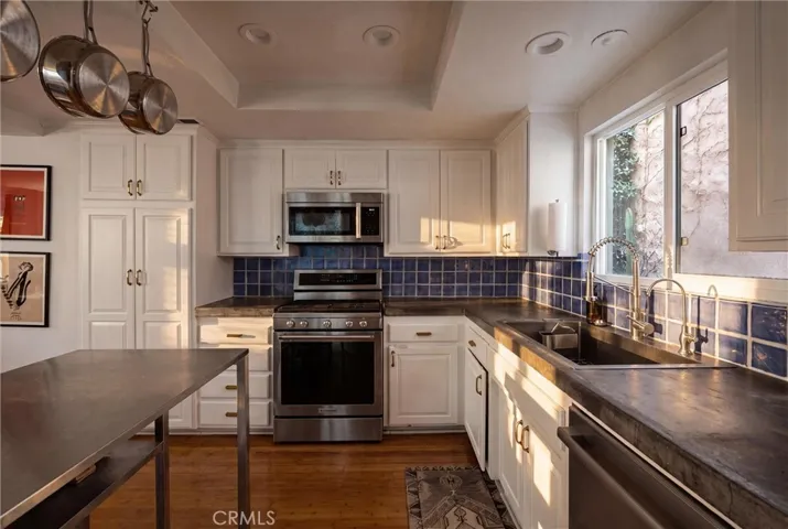 1768 Glendon Ave 4, Los Angeles, California 90024