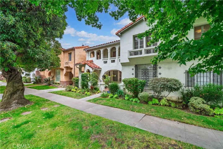 1026 S Crescent Heights, Los Angeles, California 90035