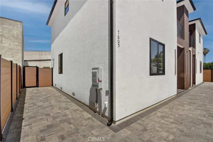 7605 Greg Avenue, Sun Valley, California 91352