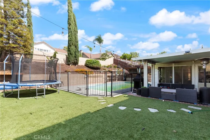 The perfect yard to entertain!