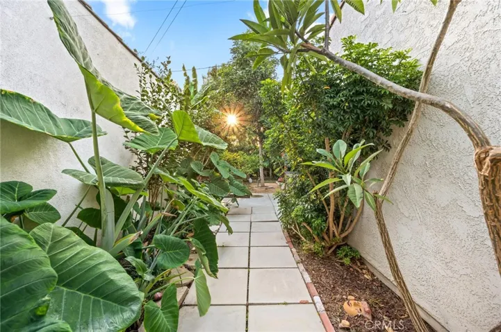 3441 Virginia Road, Los Angeles, California 90016