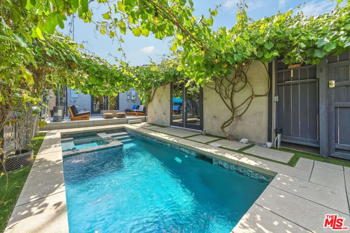 3640 Ashwood Avenue, Los Angeles, California 90066