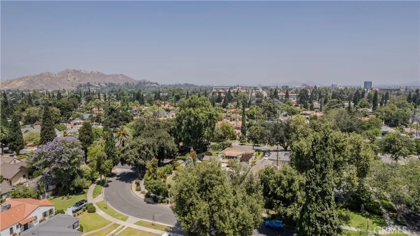 Located in a gorgeous historic neighborhood of 1920's and 30's architecture.