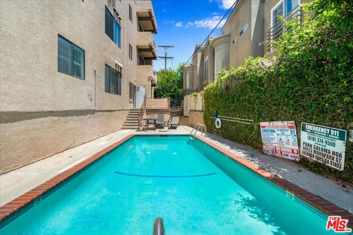14923 Moorpark Street 101, Sherman Oaks, California 91403
