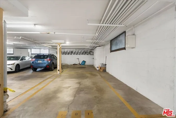 14923 Moorpark Street 101, Sherman Oaks, California 91403