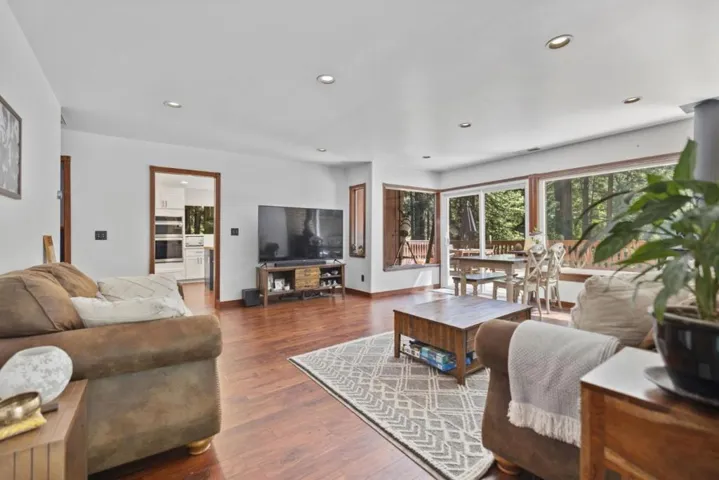 20851 Assiniboine Trail, Los Gatos, California 95033