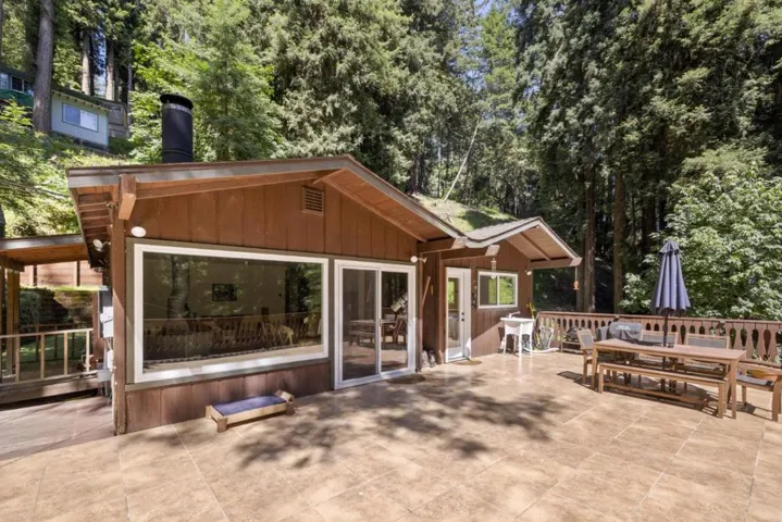 20851 Assiniboine Trail, Los Gatos, California 95033