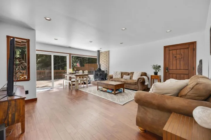 20851 Assiniboine Trail, Los Gatos, California 95033