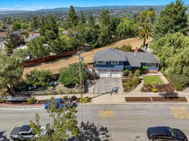 530 Avenue Del Ora, Redwood City, California 94062
