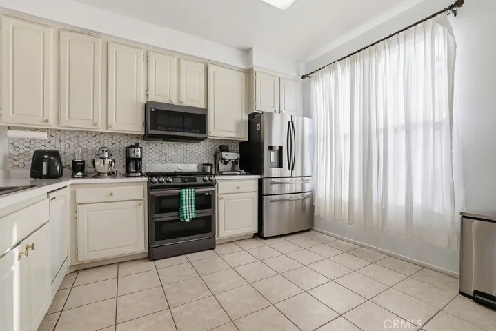 746 Kohala Street, Oxnard, California 93030