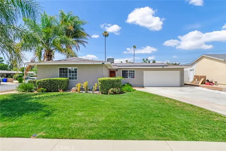 8955 Holly, Riverside, California 92503
