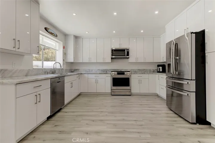 Beautifully remodeled kitchen