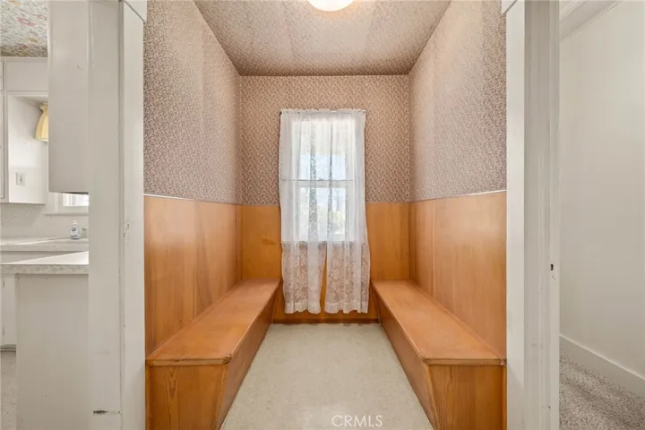 Dining Area/Breakfast Nook