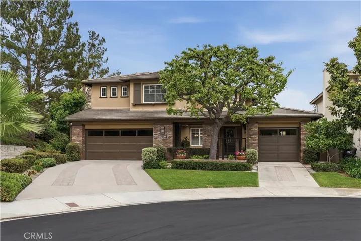 Welcome to 22611 Wakefield in Canyon Crest!