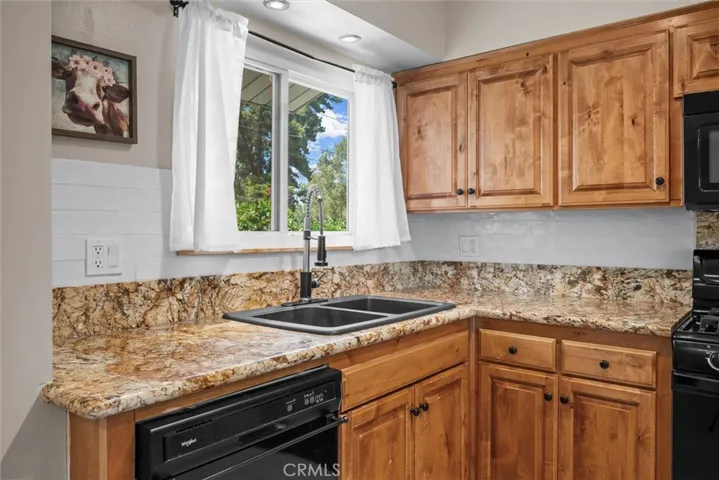 26750 Oakmont Dr, Menifee, California 92586