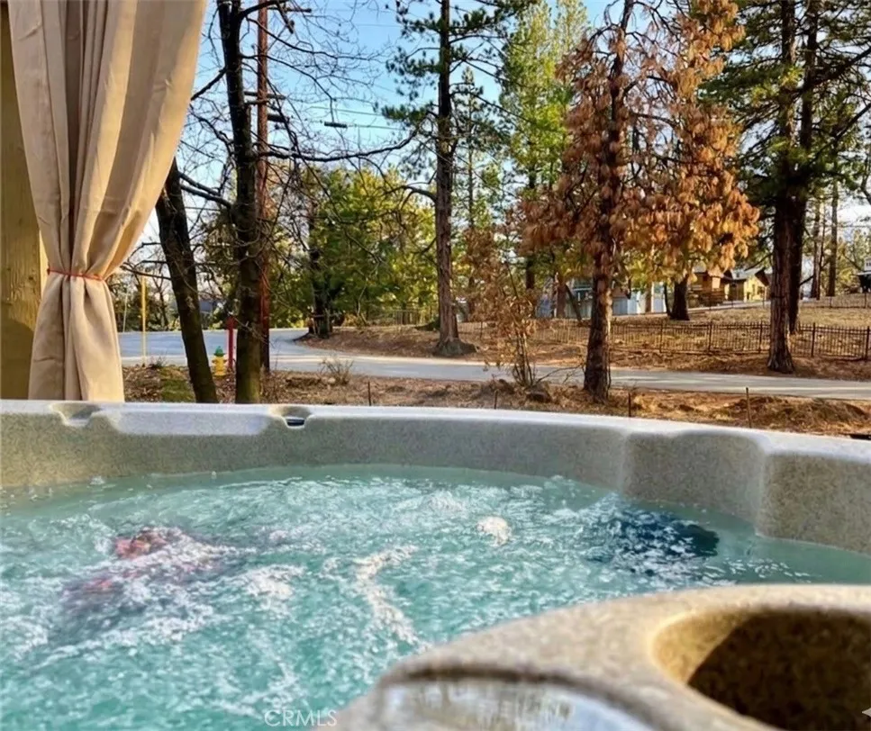 33064 Arrowbear, Running Springs, California 92382 — photo 4
