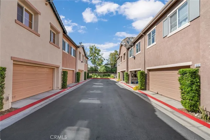 1082 Venice, Upland, California 91786