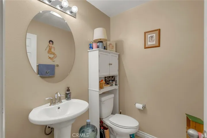 1082 Venice, Upland, California 91786