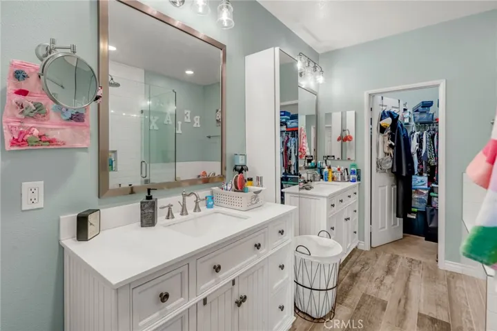 1082 Venice, Upland, California 91786