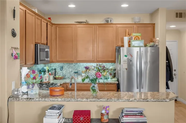 1082 Venice, Upland, California 91786