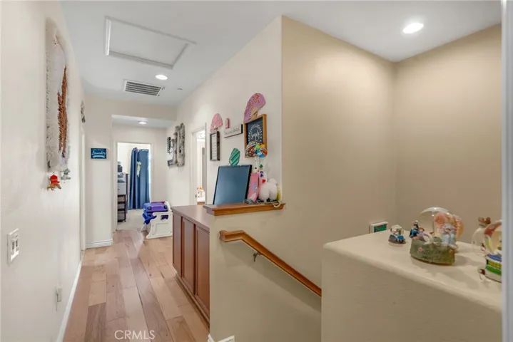 1082 Venice, Upland, California 91786