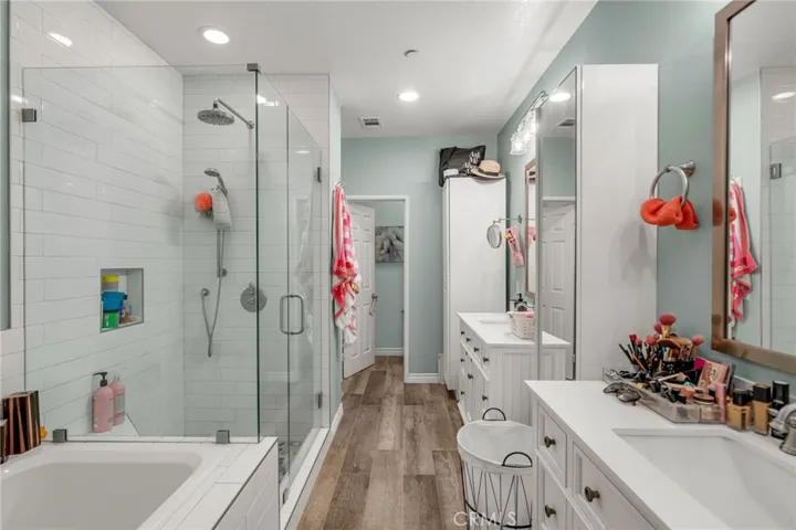 1082 Venice, Upland, California 91786
