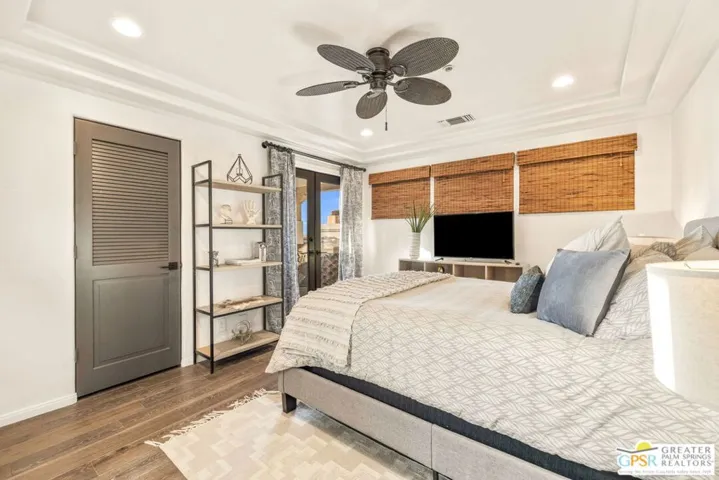 2300 S Bisnaga Avenue, Palm Springs, California 92264