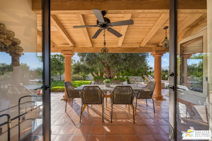 2300 S Bisnaga Avenue, Palm Springs, California 92264
