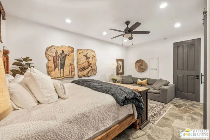 2300 S Bisnaga Avenue, Palm Springs, California 92264