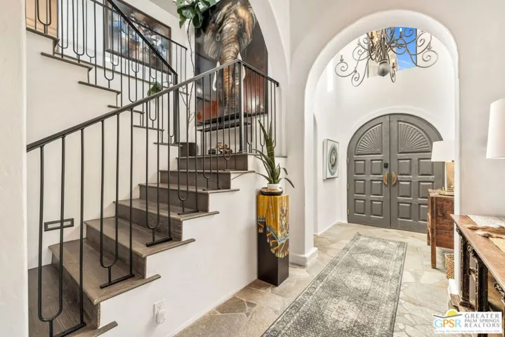 2300 S Bisnaga Avenue, Palm Springs, California 92264