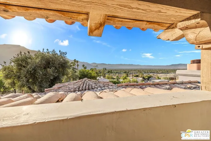 2300 S Bisnaga Avenue, Palm Springs, California 92264