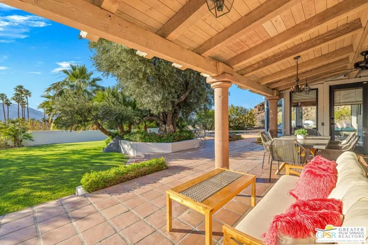 2300 S Bisnaga Avenue, Palm Springs, California 92264