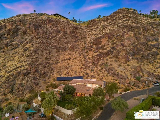 2300 S Bisnaga Avenue, Palm Springs, California 92264
