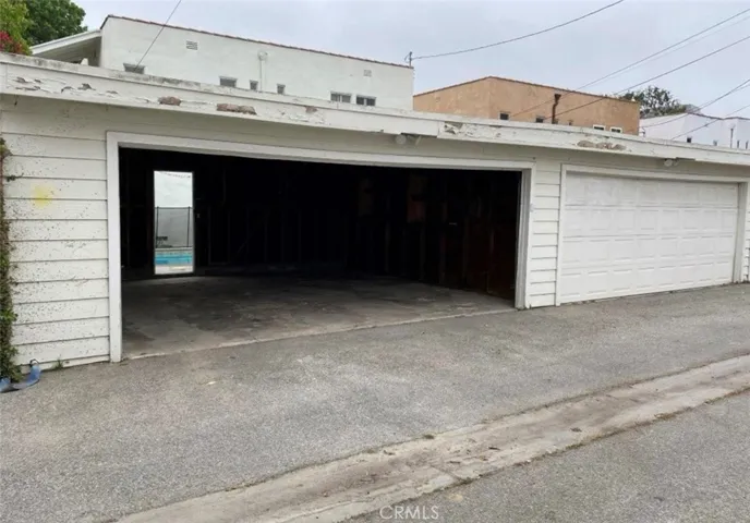 Downstairs Unit Garage