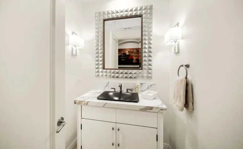 Powder Room