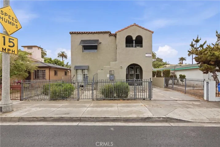 2911 S Palm Grove Avenue, Los Angeles, California 90016