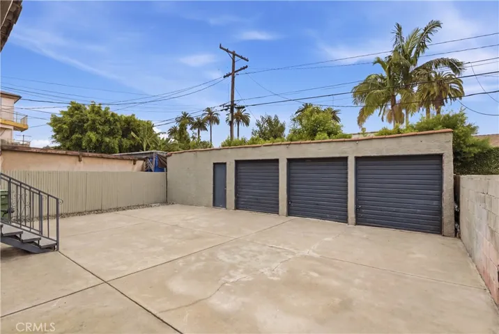 2911 S Palm Grove Avenue, Los Angeles, California 90016