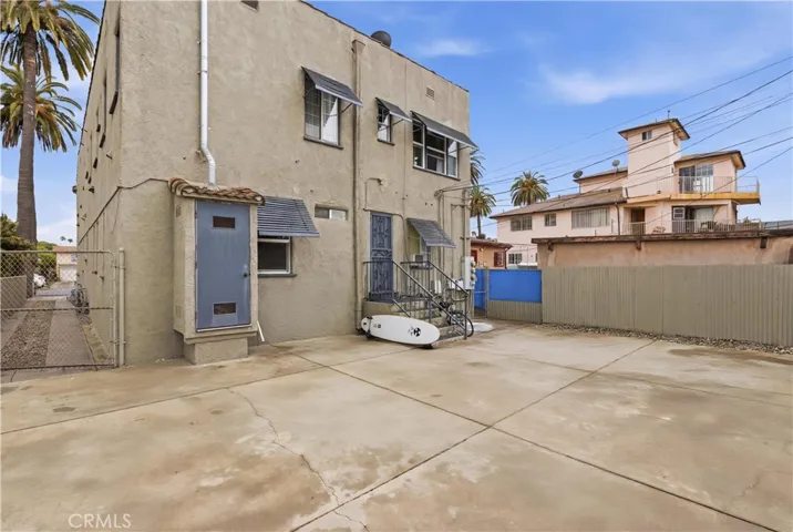 2911 S Palm Grove Avenue, Los Angeles, California 90016