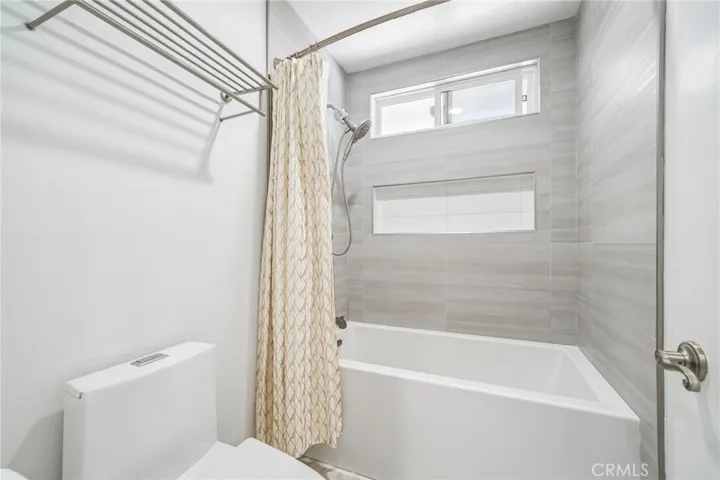 Primary bedroom Bathroom
