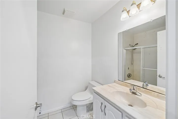 Upstairs Bathroom in Hallway