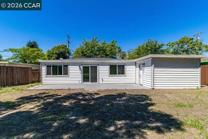 1650 Moraga Dr, Santa Rosa, California 95404