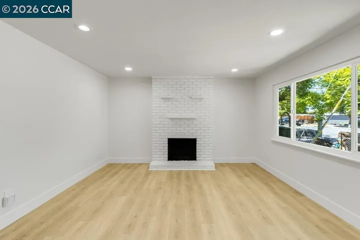 1650 Moraga Dr, Santa Rosa, California 95404