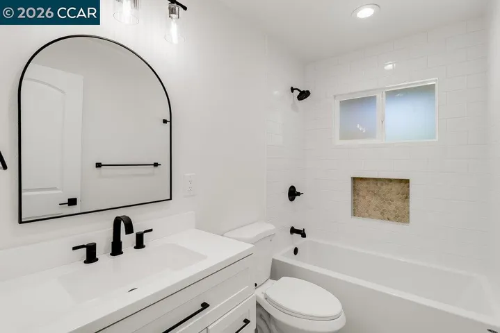 1650 Moraga Dr, Santa Rosa, California 95404