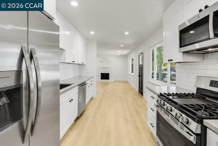 1650 Moraga Dr, Santa Rosa, California 95404