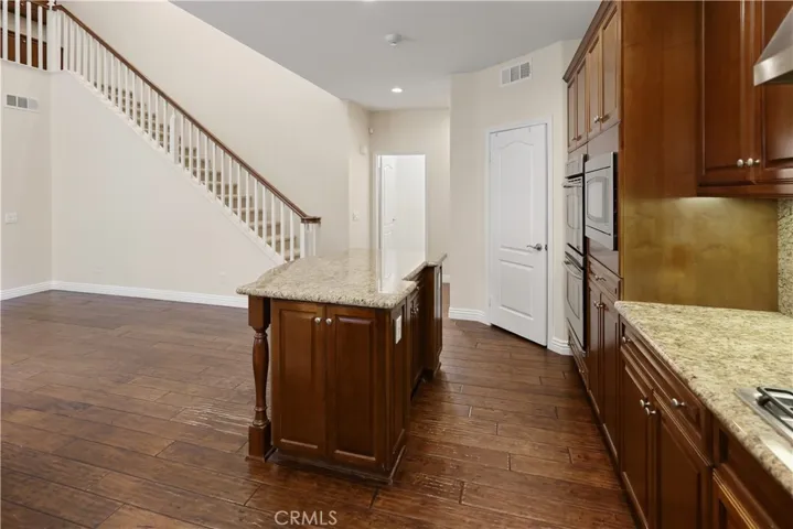 26 Shadowplay, Irvine, California 92620