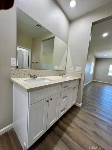 40719 171th Street, Lake Los Angeles, California 93535