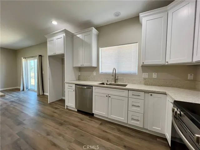 40719 171th Street, Lake Los Angeles, California 93535